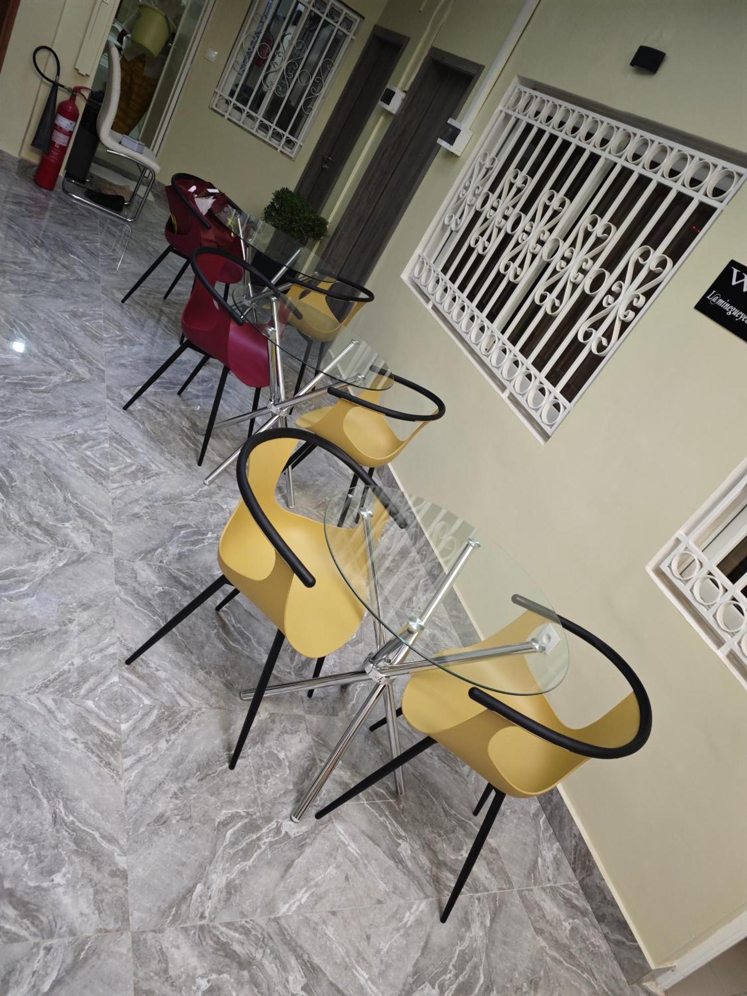 D'hotes Centre *